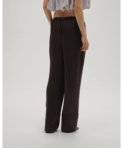 TODAYFUL(トゥデイフル)の「Satin Easy Pants 12610704(その他パンツ・レディース・オフホワイト/ブラック/ブラウン・36/38)」の10枚目の写真