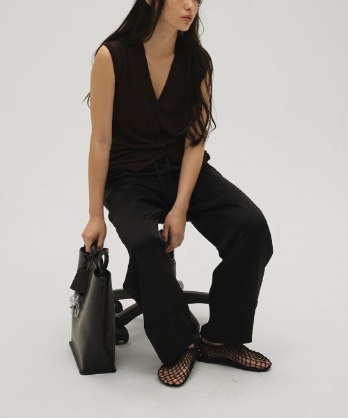 TODAYFUL(トゥデイフル)の「Satin Easy Pants 12610704(その他パンツ・レディース・オフホワイト/ブラック/ブラウン・36/38)」の7枚目の写真