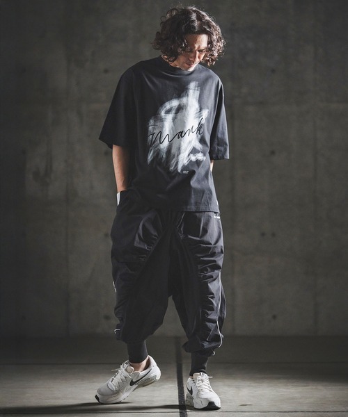 GLIMCLAP（グリムクラップ）の「mp14932- Stretch Nylon Ripstop Shirring & Piping Sarouel Pants サルエルパンツ(202-054-gls-cg)（その他パンツ・メンズ・セージグリーン/ブラック・S/M/L）」の8枚目の写真