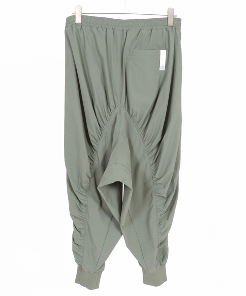 GLIMCLAP（グリムクラップ）の「mp14932- Stretch Nylon Ripstop Shirring & Piping Sarouel Pants サルエルパンツ(202-054-gls-cg)（その他パンツ・メンズ・セージグリーン/ブラック・S/M/L）」の16枚目の写真