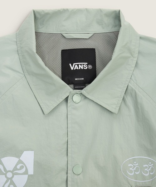 VANS(バンズ)の「ED DAVIS コーチジャケット / ED DAVIS COACH JACKET Gray Oli VN000VSZEMW1(ブルゾン・メンズ・ライトオリーブ・X-LARGE/LARGE/MEDIUM/SMALL)」の4枚目の写真