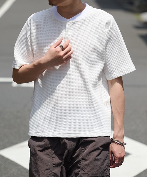 narifuri(ナリフリ)の「【narifuri】マルチワッフルヘンリーネックTシャツ NF1224(Tシャツ/カットソー・メンズ・チャコールグレー/ライトグレー/ホワイト/ブラック/ターコイズブルー・M/XL/S/L)」の16枚目の写真