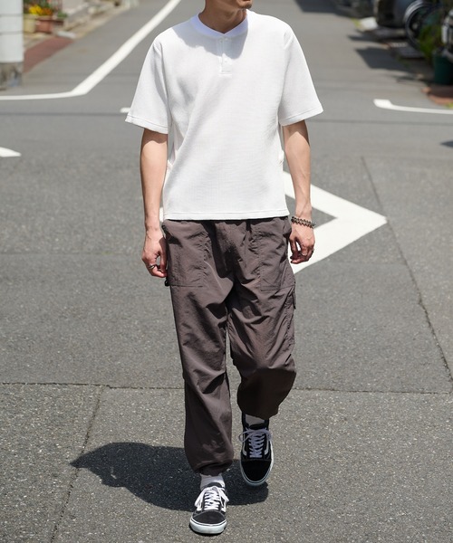 narifuri(ナリフリ)の「【narifuri】マルチワッフルヘンリーネックTシャツ NF1224(Tシャツ/カットソー・メンズ・チャコールグレー/ライトグレー/ホワイト/ブラック/ターコイズブルー・M/XL/S/L)」の17枚目の写真