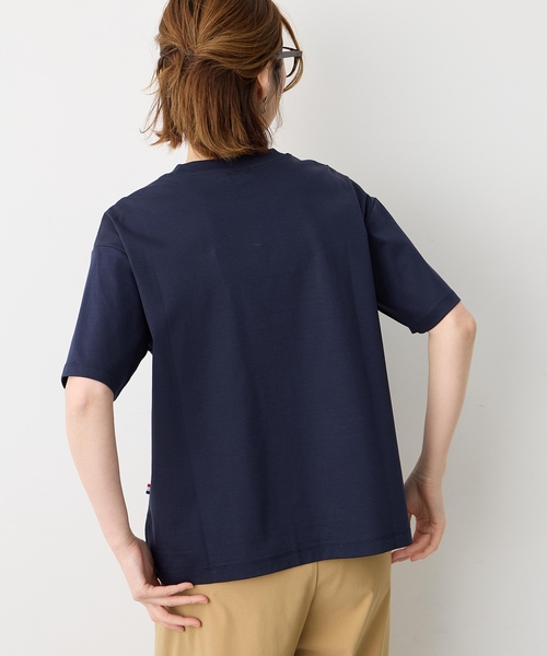Petit Honfleur(プチオンフルール)の「【Liberty】リバティプリントロゴ刺しゅうTシャツ【オーガニックコットンブレンド・UVカット・接触冷感】(Tシャツ/カットソー・レディース・ホワイト/ネイビー・M/L)」の6枚目の写真