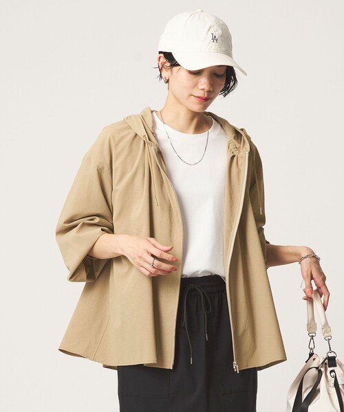 green label relaxing（グリーンレーベルリラクシング）の「［size SHORTあり］フード ギャザー シャツ  UVカット 通気性 吸水速乾（シャツ/ブラウス・レディース・オフホワイト/ダークブラウン/ベージュ・SHORT/FREE）」の3枚目の写真