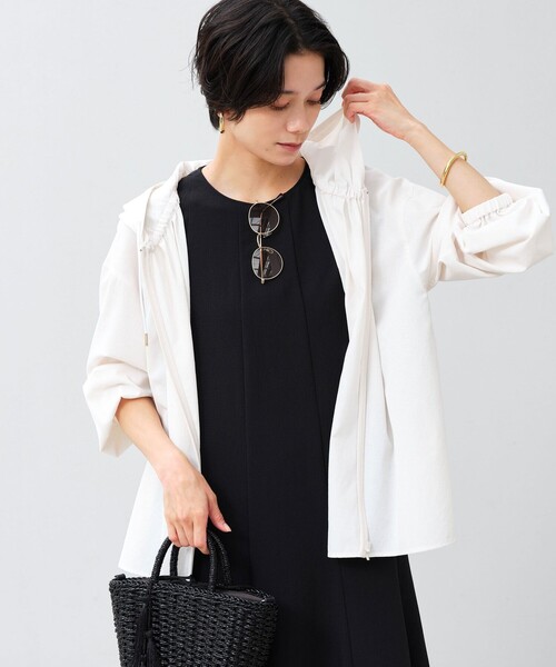 green label relaxing（グリーンレーベルリラクシング）の「［size SHORTあり］フード ギャザー シャツ  UVカット 通気性 吸水速乾（シャツ/ブラウス・レディース・オフホワイト/ダークブラウン/ベージュ・SHORT/FREE）」の9枚目の写真