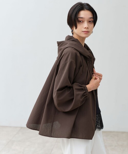 green label relaxing（グリーンレーベルリラクシング）の「［size SHORTあり］フード ギャザー シャツ  UVカット 通気性 吸水速乾（シャツ/ブラウス・レディース・オフホワイト/ダークブラウン/ベージュ・SHORT/FREE）」の17枚目の写真