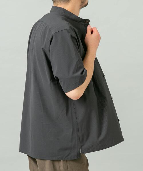 URBAN RESEARCH ROSSO MEN（アーバンリサーチロッソメン）の「『WEB限定』『XLサイズあり』『吸水速乾』Air Stretch バンドカラーシャツ（シャツ/ブラウス・メンズ・ブラウン/ネイビー/チャコールグレー/ブラック・X-LARGE/LARGE/MEDIUM/SMALL）」の9枚目の写真