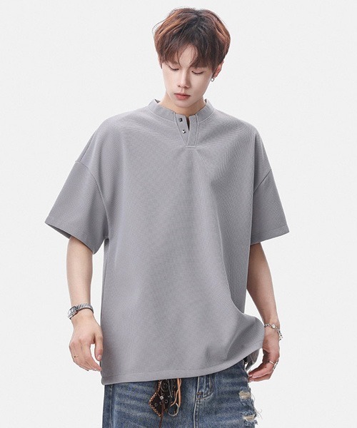 neos（ネオス）の「【neos】ユニセックス キーネック スタッズデザイン ハーフスリーブ Tシャツ メンズ レディース（Tシャツ/カットソー・メンズ・ブラック/ホワイト/グレー/チャコールグレー・MEDIUM/LARGE/X-LARGE）」の15枚目の写真