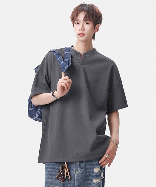 neos（ネオス）の「【neos】ユニセックス キーネック スタッズデザイン ハーフスリーブ Tシャツ メンズ レディース（Tシャツ/カットソー・メンズ・ブラック/ホワイト/グレー/チャコールグレー・MEDIUM/LARGE/X-LARGE）」の13枚目の写真