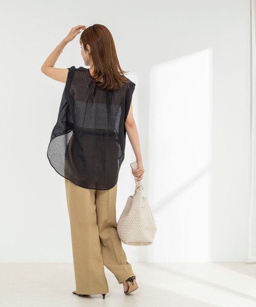 NOLLEY’S(ノーリーズ)の「【WEB限定】ウォッシャブルライトカールマイヤーノースリーブオーバーブラウス(シャツ/ブラウス・レディース・ブラック/オレンジ/ブラウン・38)」の4枚目の写真