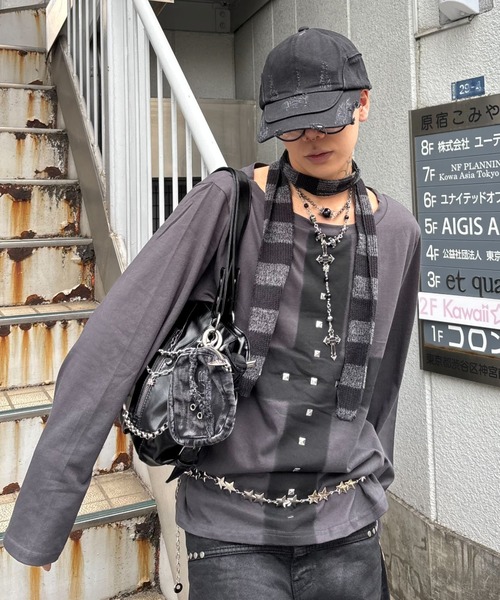 Never mind the XU(ネバーマインドザエックスユー)の「【Never mind the XU】2way faux leather bag / 【ネバーマインド ザ エックスユー】2WAYフェイクレザーバッグ<着用動画あり>(ショルダーバッグ・メンズ・ブラウン/アイボリー/レッド/ブラック・ONE SIZE)」の18枚目の写真
