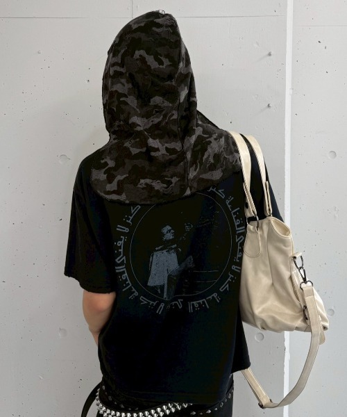 Never mind the XU(ネバーマインドザエックスユー)の「【Never mind the XU】2way faux leather bag / 【ネバーマインド ザ エックスユー】2WAYフェイクレザーバッグ<着用動画あり>(ショルダーバッグ・メンズ・ブラウン/アイボリー/レッド/ブラック・ONE SIZE)」の8枚目の写真