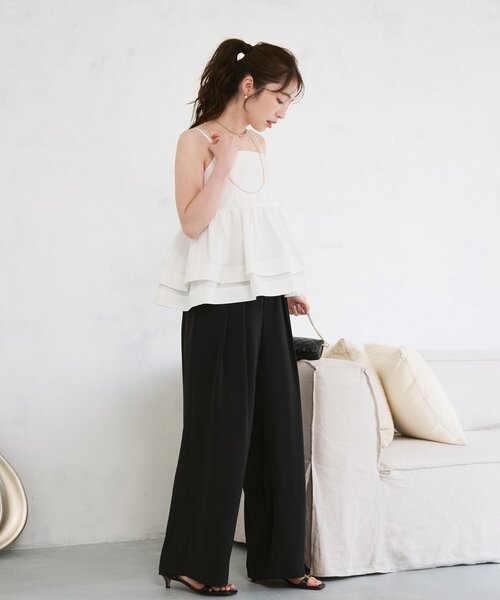 La boutique BonBon（ラブティックボンボン）の「【RISA監修・WEB限定カラーあり・ひんやりタッチ】夏向き２タックワイドパンツ（スラックス・レディース・ブラック/ライトベージュ/オフホワイト/サックスブルー/チャコールグレー・FREE/PM/TM/PS/36）」の16枚目の写真