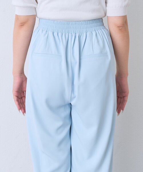 La boutique BonBon（ラブティックボンボン）の「【RISA監修・WEB限定カラーあり・ひんやりタッチ】夏向き２タックワイドパンツ（スラックス・レディース・ブラック/ライトベージュ/オフホワイト/サックスブルー/チャコールグレー・FREE/PM/TM/PS/36）」の7枚目の写真
