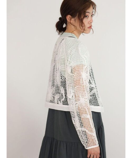 FIKA.（フィーカ）の「Flower mesh knit cardigan（シャツ/ブラウス・レディース・ブラック/ホワイト・MEDIUM）」の4枚目の写真