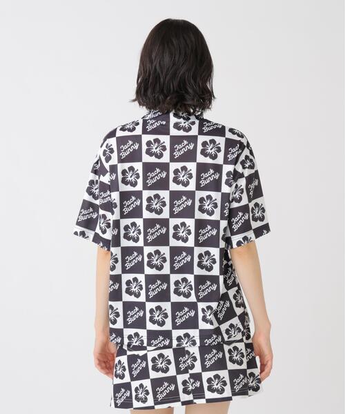 Jack Bunny!!(ジャックバニー)の「【Jack Bunny!!】ハイビスカスプリントPEメッシュ半袖モックネックカットソー(Tシャツ/カットソー・レディース・イエロー/ブラック・LARGE/MEDIUM/SMALL)」の8枚目の写真