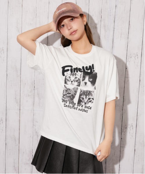 GORGE(ゴージ)の「《ネコフォト・サガラロゴ》プリントTシャツ/カジュアル×ストリート/春夏/全3色(Tシャツ/カットソー・レディース・オフホワイト/チャコール/オートミール・F)」の1枚目の写真