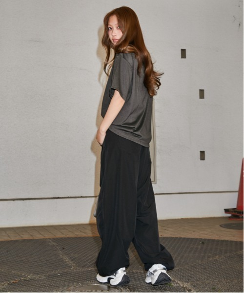GORGE(ゴージ)の「《ネコフォト・サガラロゴ》プリントTシャツ/カジュアル×ストリート/春夏/全3色(Tシャツ/カットソー・レディース・オフホワイト/チャコール/オートミール・F)」の8枚目の写真