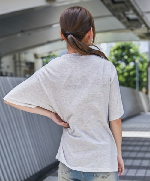 GORGE(ゴージ)の「《ネコフォト・サガラロゴ》プリントTシャツ/カジュアル×ストリート/春夏/全3色(Tシャツ/カットソー・レディース・オフホワイト/チャコール/オートミール・F)」の14枚目の写真