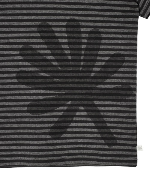 DANDEL(ダンデル)の「DD murky stripe symbol tee (CHARCOAL)(Tシャツ/カットソー・レディース・その他・1/2)」の4枚目の写真