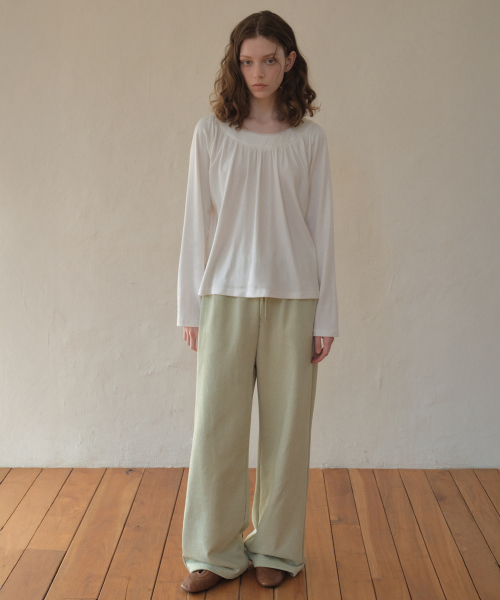 OURNOSTALGIA（アワー ノスタルジア）の「Lace Applique Pigment Sweatpants_Dusty green(O26PT03)（その他パンツ・レディース・ライトグリーン・FREE）」の3枚目の写真