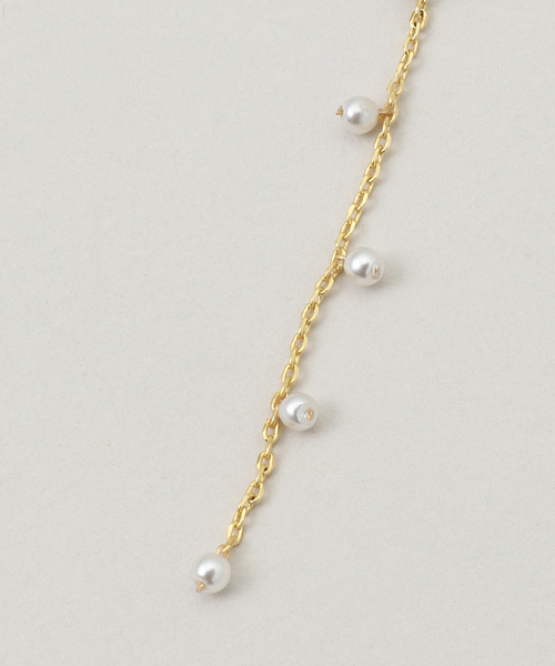 SLOBE IENA(スローブイエナ)の「theia/テイア パールチェーンピアス 81729E0026(ピアス(両耳用)・レディース・ゴールド・11)」の4枚目の写真