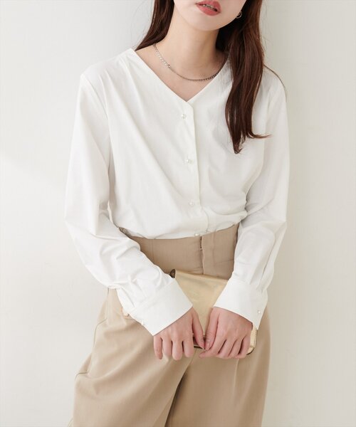 natural couture(ナチュラルクチュール)の「【sherbet line】接触冷感パール釦ブラウス(シャツ/ブラウス・レディース・ブラック/ベージュ/ミント/オフホワイト/ピンクベージュ・FREE)」の7枚目の写真