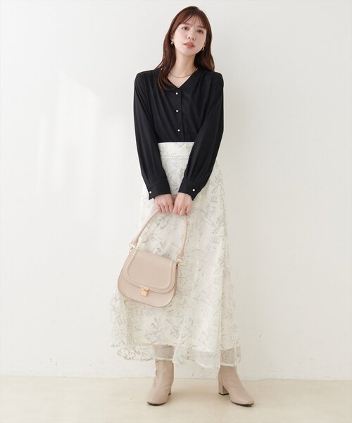 natural couture(ナチュラルクチュール)の「【sherbet line】接触冷感パール釦ブラウス(シャツ/ブラウス・レディース・ブラック/ベージュ/ミント/オフホワイト/ピンクベージュ・FREE)」の13枚目の写真