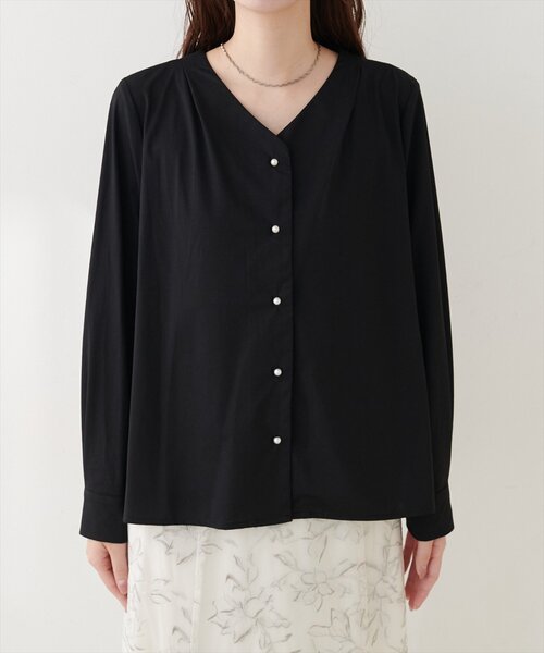 natural couture(ナチュラルクチュール)の「【sherbet line】接触冷感パール釦ブラウス(シャツ/ブラウス・レディース・ブラック/ベージュ/ミント/オフホワイト/ピンクベージュ・FREE)」の14枚目の写真