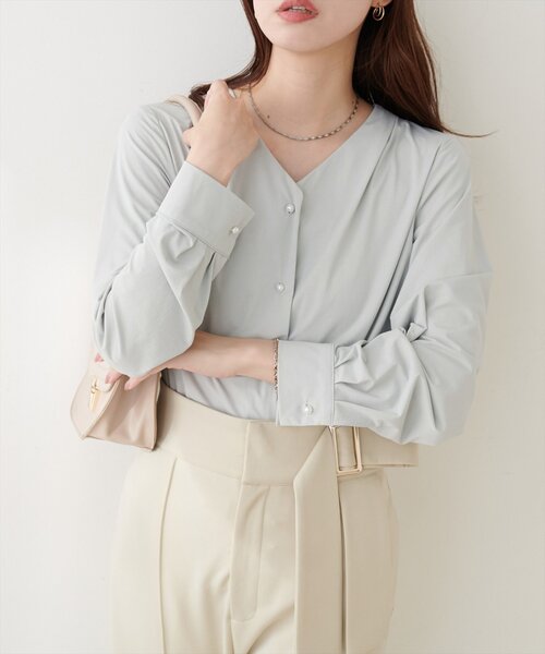 natural couture(ナチュラルクチュール)の「【sherbet line】接触冷感パール釦ブラウス(シャツ/ブラウス・レディース・ブラック/ベージュ/ミント/オフホワイト/ピンクベージュ・FREE)」の22枚目の写真