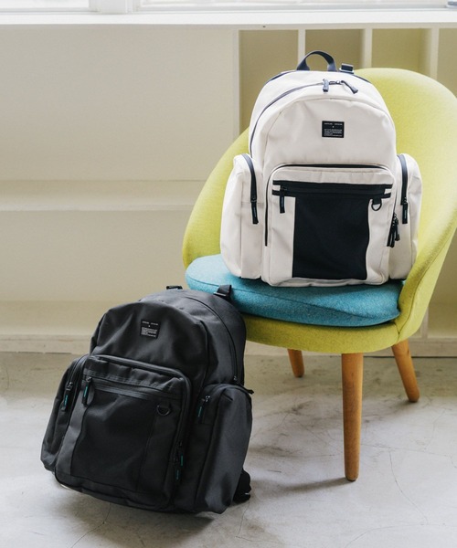 GLOBAL WORK(グローバルワーク)の「撥水拡張リュック40L/1063399(バックパック/リュック・キッズ・ブラック/オフホワイト・ONESIZE)」の11枚目の写真