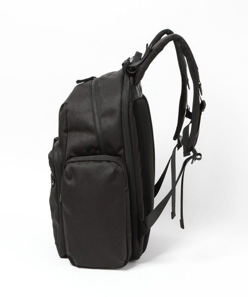 GLOBAL WORK(グローバルワーク)の「撥水拡張リュック40L/1063399(バックパック/リュック・キッズ・ブラック/オフホワイト・ONESIZE)」の15枚目の写真
