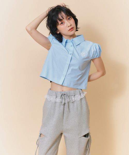 REDYAZEL(レディアゼル)の「パールチャームカラーキャップスリーブブラウス(シャツ/ブラウス・レディース・ブラック/ブルー/オフホワイト・FREE)」の18枚目の写真