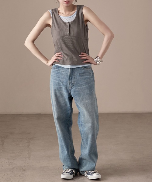 Fashion Letter（ファッションレター）の「リブ×シアーリブ レイヤード風ヘンリーネックタンクトップ（タンクトップ・レディース・ブラウン/グレー/ネイビー/ブラック・M）」の8枚目の写真