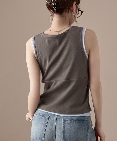 Fashion Letter（ファッションレター）の「リブ×シアーリブ レイヤード風ヘンリーネックタンクトップ（タンクトップ・レディース・ブラウン/グレー/ネイビー/ブラック・M）」の11枚目の写真