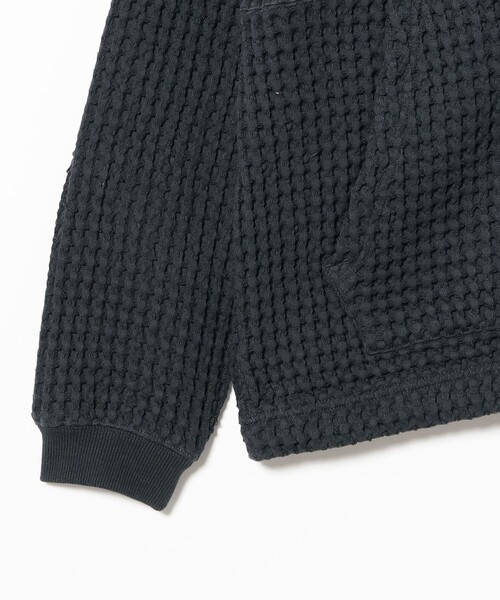 BEAMS(ビームス)の「ワッフル ジップフーディー(スウェット・メンズ・ナチュラル/チャコールグレー・S/L/M/XL)」の5枚目の写真