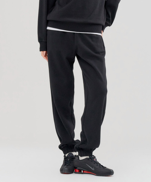 CHASECULT(チェイスカルト)の「ユニセックス ESSENTIALS ジョガーパンツ-FERU7211B03(スウェットパンツ・レディース・ブラック・92/86/82/76/70/67)」の3枚目の写真
