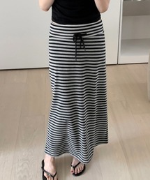 ボーダー柄ニットスカート