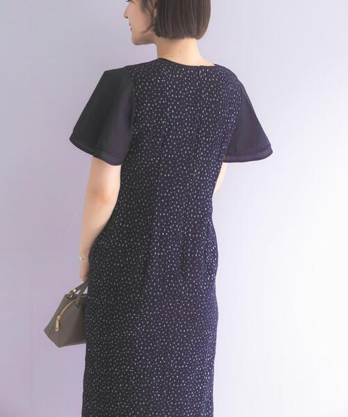URBAN RESEARCH ROSSO WOMEN(アーバンリサーチ ロッソ)の「kaene パイピングスリーブラメドビードレス(ワンピース・レディース・ブラック/モカ・36)」の4枚目の写真