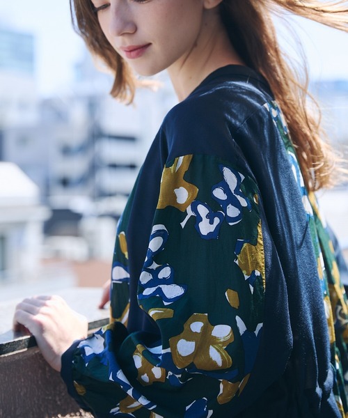 etre relie(エトレリー)の「ジオメフラワー柄羽織りワンピース(ワンピース・レディース・グリーン系その他/ブルー系その他3・MEDIUM)」の11枚目の写真