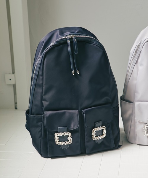 tocco closet(トッコ クローゼット)の「ビジューバックル付きナイロンバッグ(バックパック/リュック・レディース・ブラック/ネイビー/グレー・FREE)」の15枚目の写真