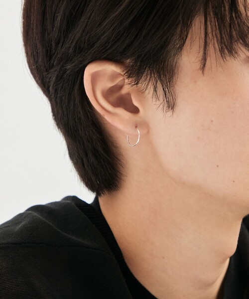 Jouete(ジュエッテ)の「フープピアス カットライン size/S(ピアス(両耳用)・レディース・シルバー・FREE)」の6枚目の写真
