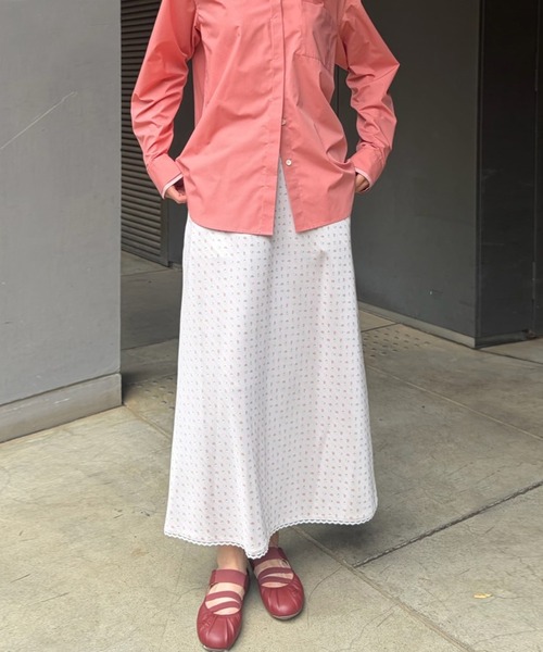LE CIEL BLEU(ルシェルブルー)の「フローラルジャカード ミディスカート / Floral Jacquard Midi Skirt(スカート・レディース・ライトピンク/ブラック・36/38/34)」の2枚目の写真