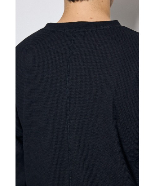 AZUL by moussy(アズールバイマウジー)の「ワッフル長袖トップス 秋服 春服 長袖 無地 シンプル(Tシャツ/カットソー・メンズ・ライトグレー/ブラック/ホワイト・MEDIUM/SMALL/LARGE)」の21枚目の写真