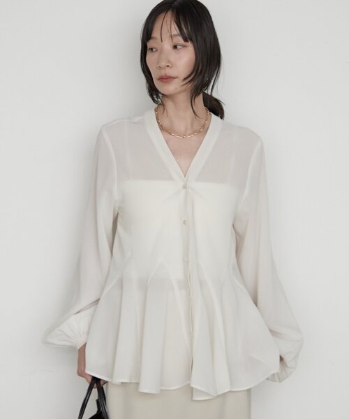 LOUNGEDRESS(ラウンジドレス)の「《美シルエット》ペプラムVブラウス 秋服(シャツ/ブラウス・レディース・パープル/アイボリー/ブラウン・FREE)」の15枚目の写真