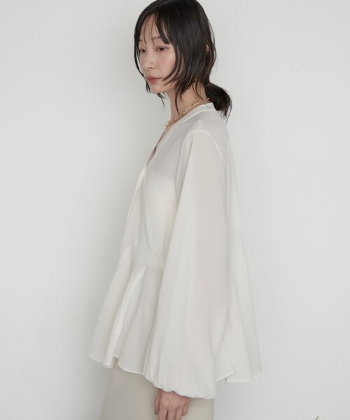 LOUNGEDRESS(ラウンジドレス)の「《美シルエット》ペプラムVブラウス 秋服(シャツ/ブラウス・レディース・パープル/アイボリー/ブラウン・FREE)」の17枚目の写真