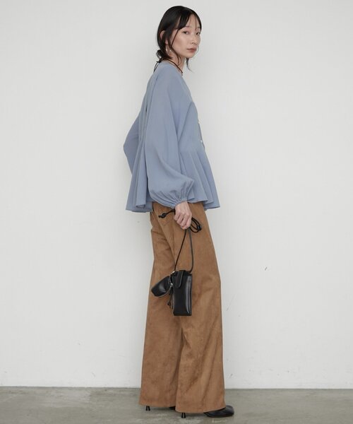 LOUNGEDRESS(ラウンジドレス)の「《美シルエット》ペプラムVブラウス 秋服(シャツ/ブラウス・レディース・パープル/アイボリー/ブラウン・FREE)」の11枚目の写真