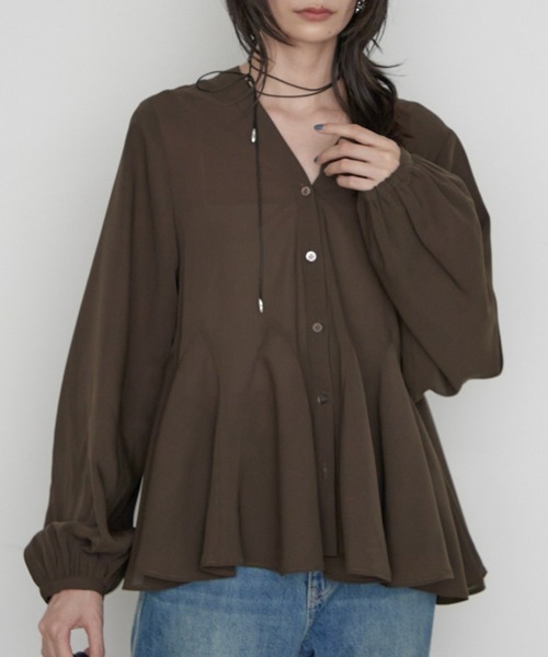 LOUNGEDRESS(ラウンジドレス)の「《美シルエット》ペプラムVブラウス 秋服(シャツ/ブラウス・レディース・パープル/アイボリー/ブラウン・FREE)」の3枚目の写真