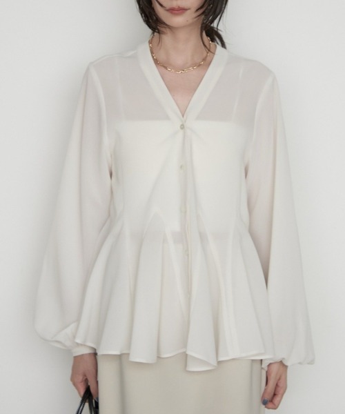 LOUNGEDRESS(ラウンジドレス)の「《美シルエット》ペプラムVブラウス 秋服(シャツ/ブラウス・レディース・パープル/アイボリー/ブラウン・FREE)」の2枚目の写真